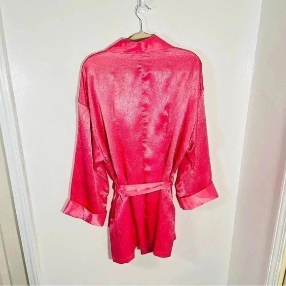 NWT Victoria's Secret Gold Label Deadstock Vintage Hot Pink Satin Robe with Belt - Picture 9 of 9